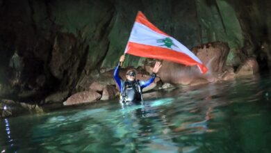 Photo of علم لبنان يُرفع في كهوف الناقورة!