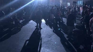 Photo of مسيرة بـ”الطبول والطناجر” احتجاجًا على انقطاع الكهرباء