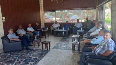 Photo of اجتماع في دارة حسين في تلعباس بحث في أوضاع قرى سهل عكار
