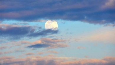 Photo of لماذا يُمكننا رؤية القمر خلال النهار ؟