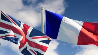 Photo of فرنسا تهدد بإعادة النظر بعلاقتها مع بريطانيا
