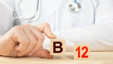 Photo of علامة منذرة لنقص فيتامين B12 تحدث فقط في الليل