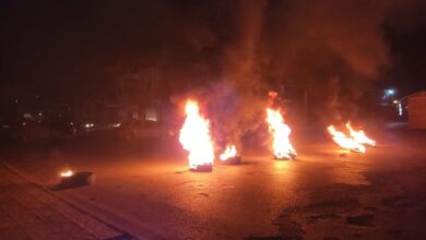 Photo of إعتصام وقطع طرقات عند دوار دورس – بعلبك