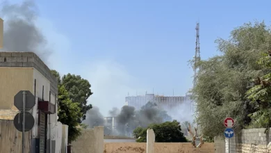 Photo of إشتباكات عنيفة في ليبيا ورسالة من السفارة الأمريكية لـ”خفض التصعيد”
